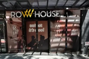 How Business Signage Drives Walk-In Traffic for New York Storefronts